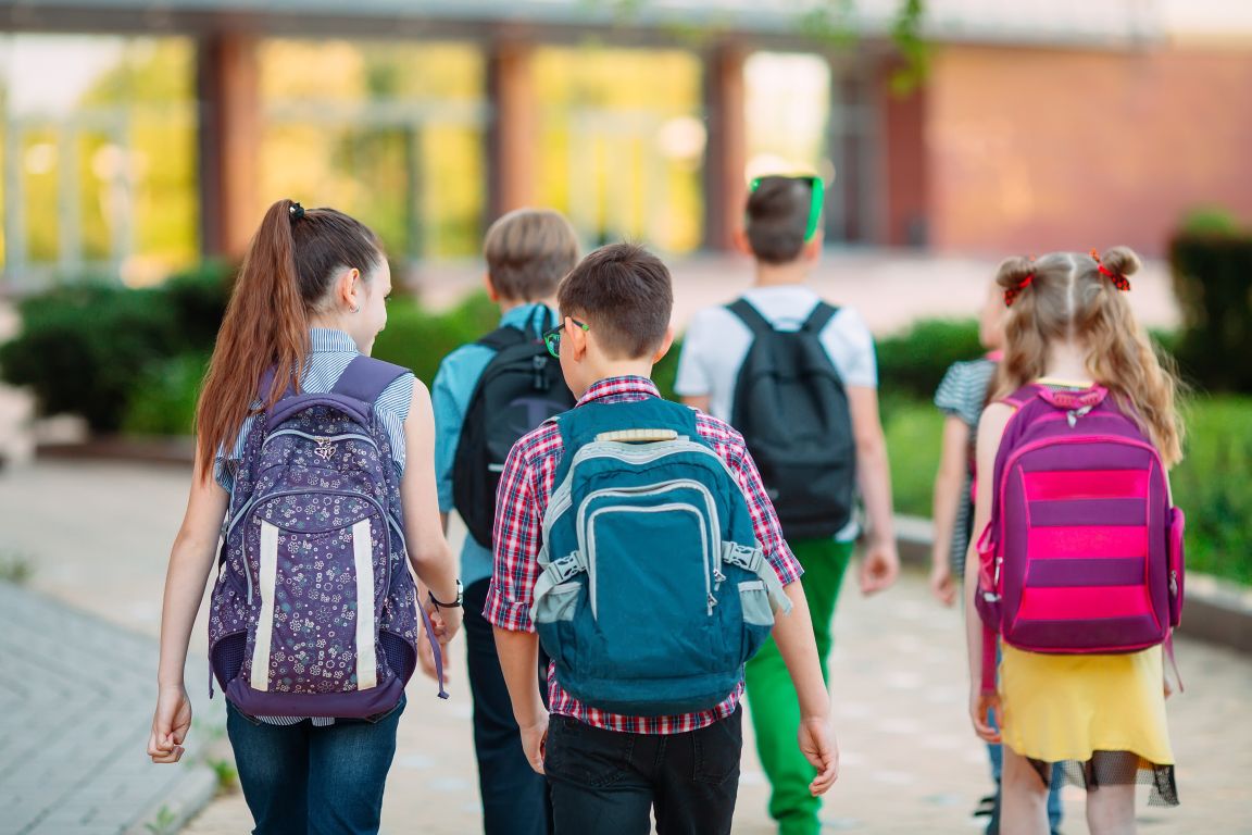 ESM Enfants vers lecole